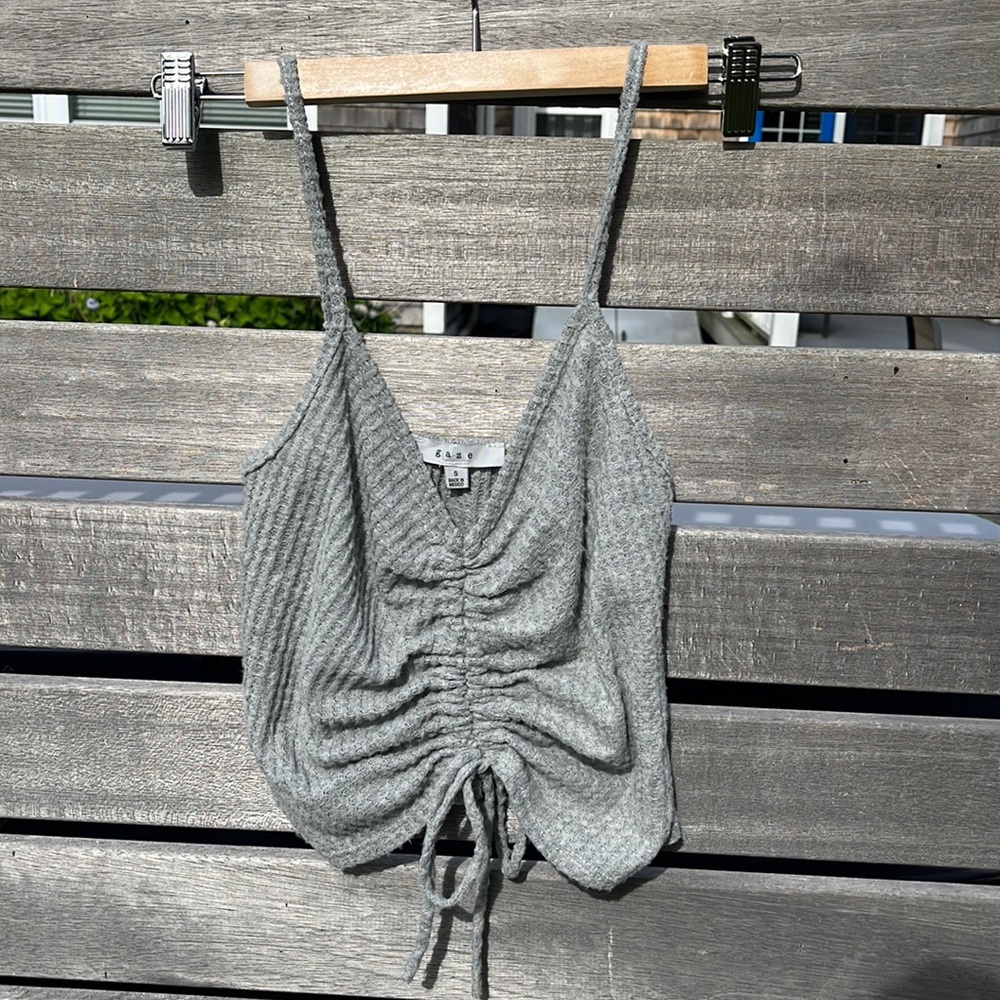 Light grey crop top size s